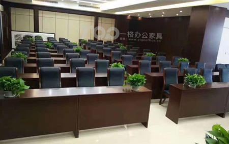 某政府會議區會（huì）議桌（zhuō）椅案（àn）例