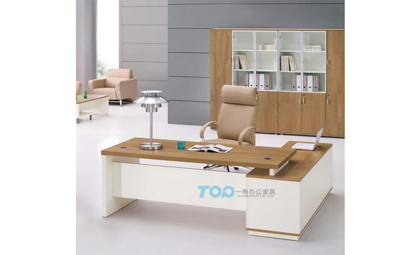 17c嫩嫩草色视频官方版淺胡桃色大班台