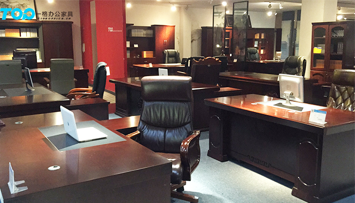 17c嫩嫩草色视频官方版展廳大班台