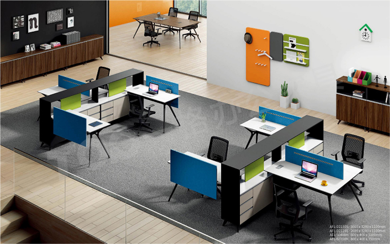 辦（bàn）公（gōng）卡位