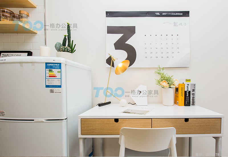 化妝台.jpg 化妝台.jpg