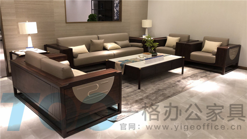 辦公家（jiā）具