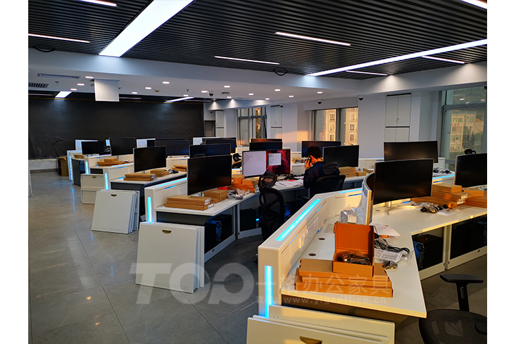 操作室辦公(gōng)台(tái)側(cè)麵.jpg 操作室辦公台側(cè)麵(miàn).jpg