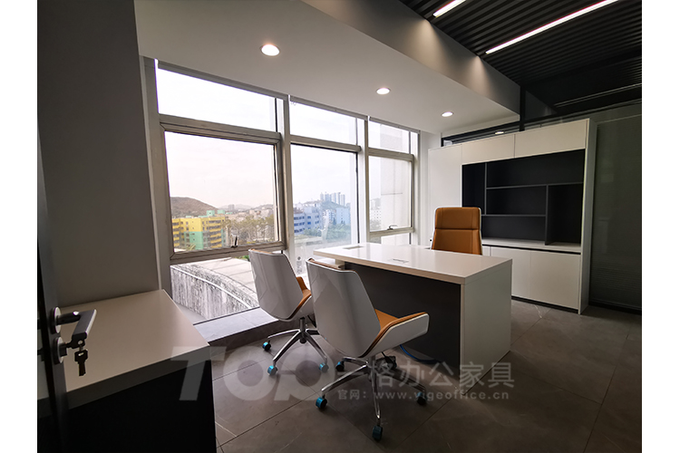 主管辦公室.jpg 主管(guǎn)辦公(gōng)室.jpg