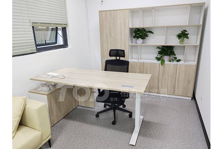 升級(jí)主管辦公桌.jpg 升級主(zhǔ)管辦公桌.jpg