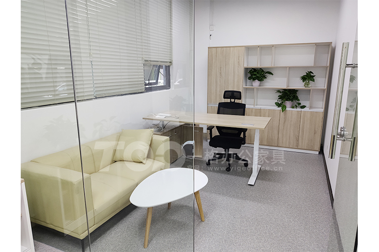 升降老板主管辦公桌.jpg 升降老板主管辦(bàn)公桌.jpg