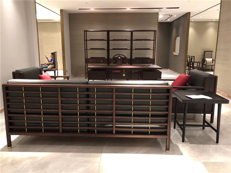 實（shí）木辦公桌椅