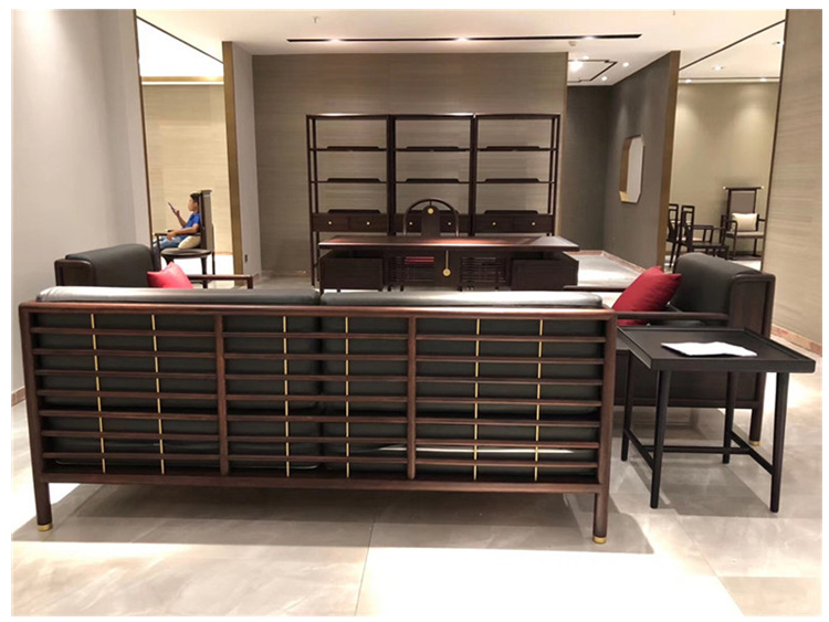 實木辦（bàn）公桌椅