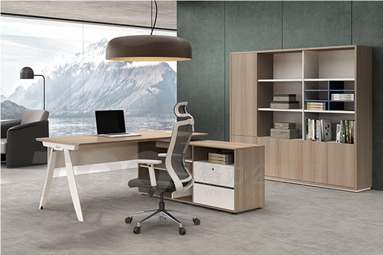 主（zhǔ）管桌櫃